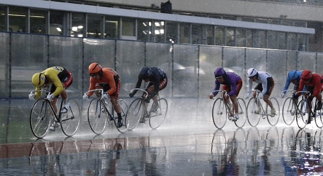 競輪の雨の日のレース